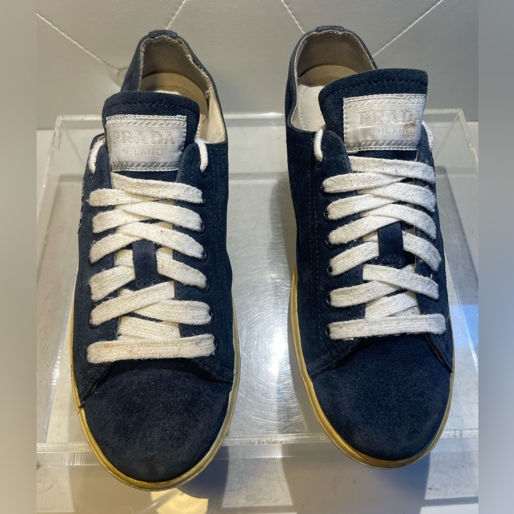 PRADA women.s suede Snearkers dark blue sz 7